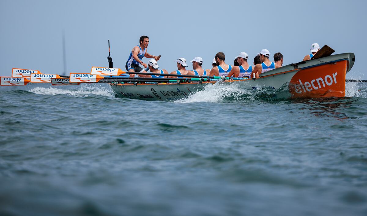 La embarcación de Lekittarra en una regata de la Liga Eusko Label