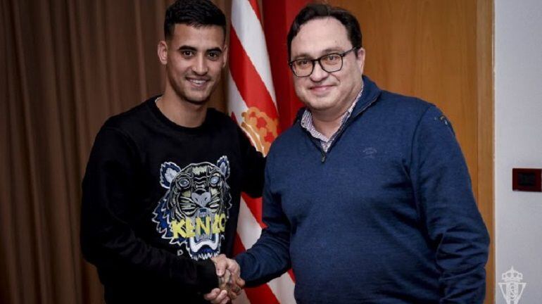 Nano Mesa saluda al presidente rojijblanco, Javier Fernández.