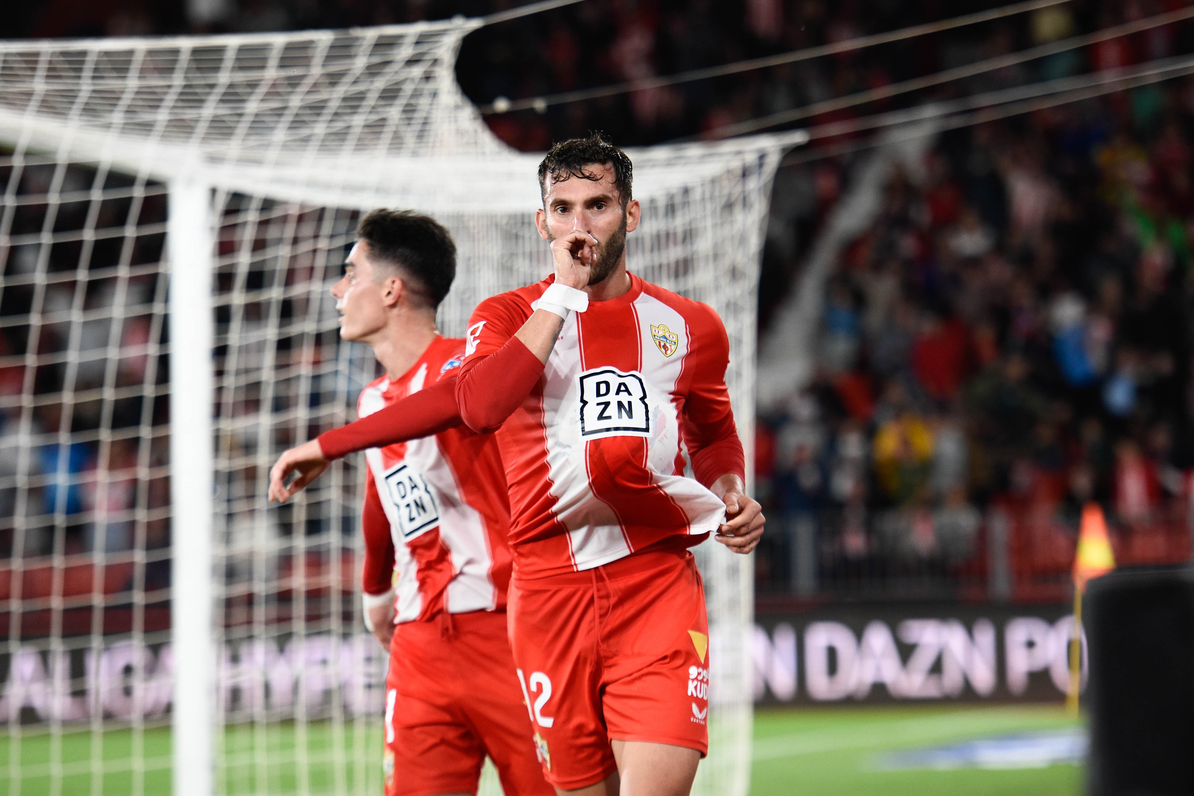 Leo Baptistao es un futbolista clave en el Almería.