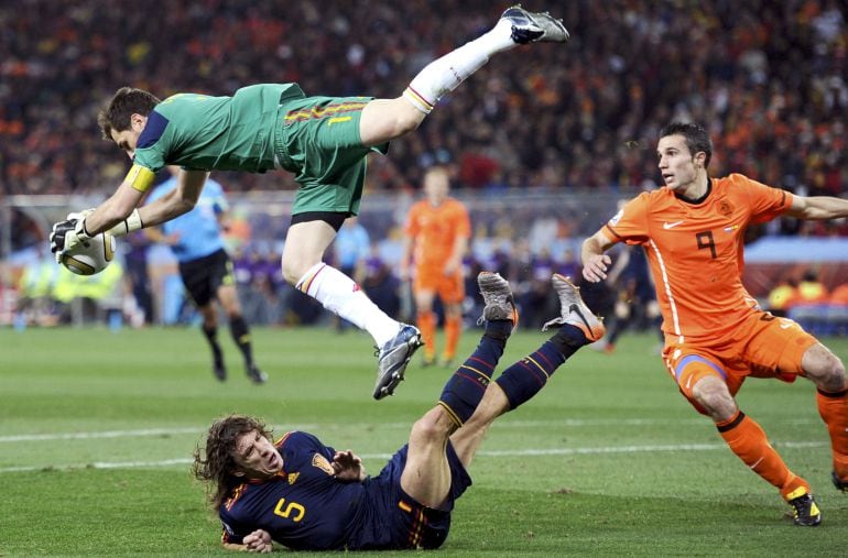 Casillas y Puyol en la final del Mundial de 2010