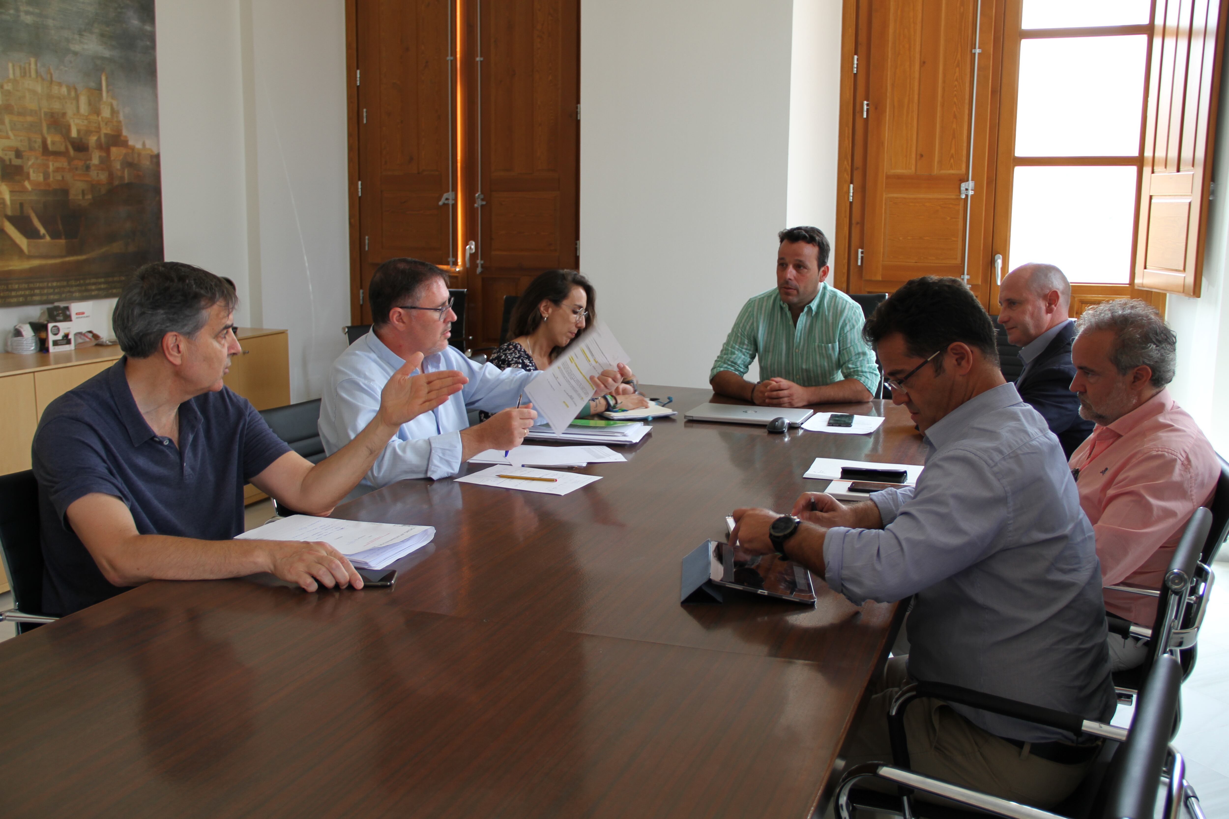 Reunión entre el Ayuntamiento de Linares y Diputación Provincial de Jaén.