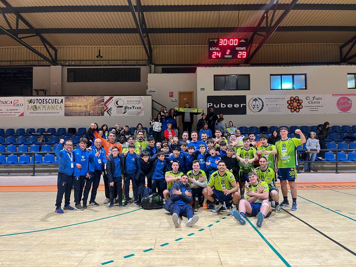 El derbi se lo lleva el Balonmano Zamora
