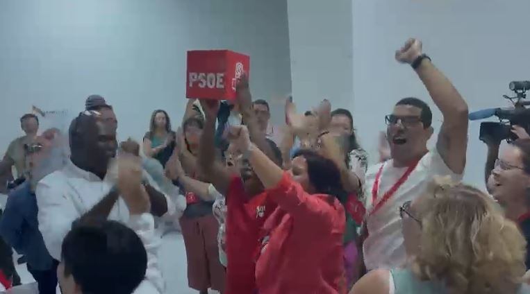 Celebración en la sede del PSOE de Lanzarote.