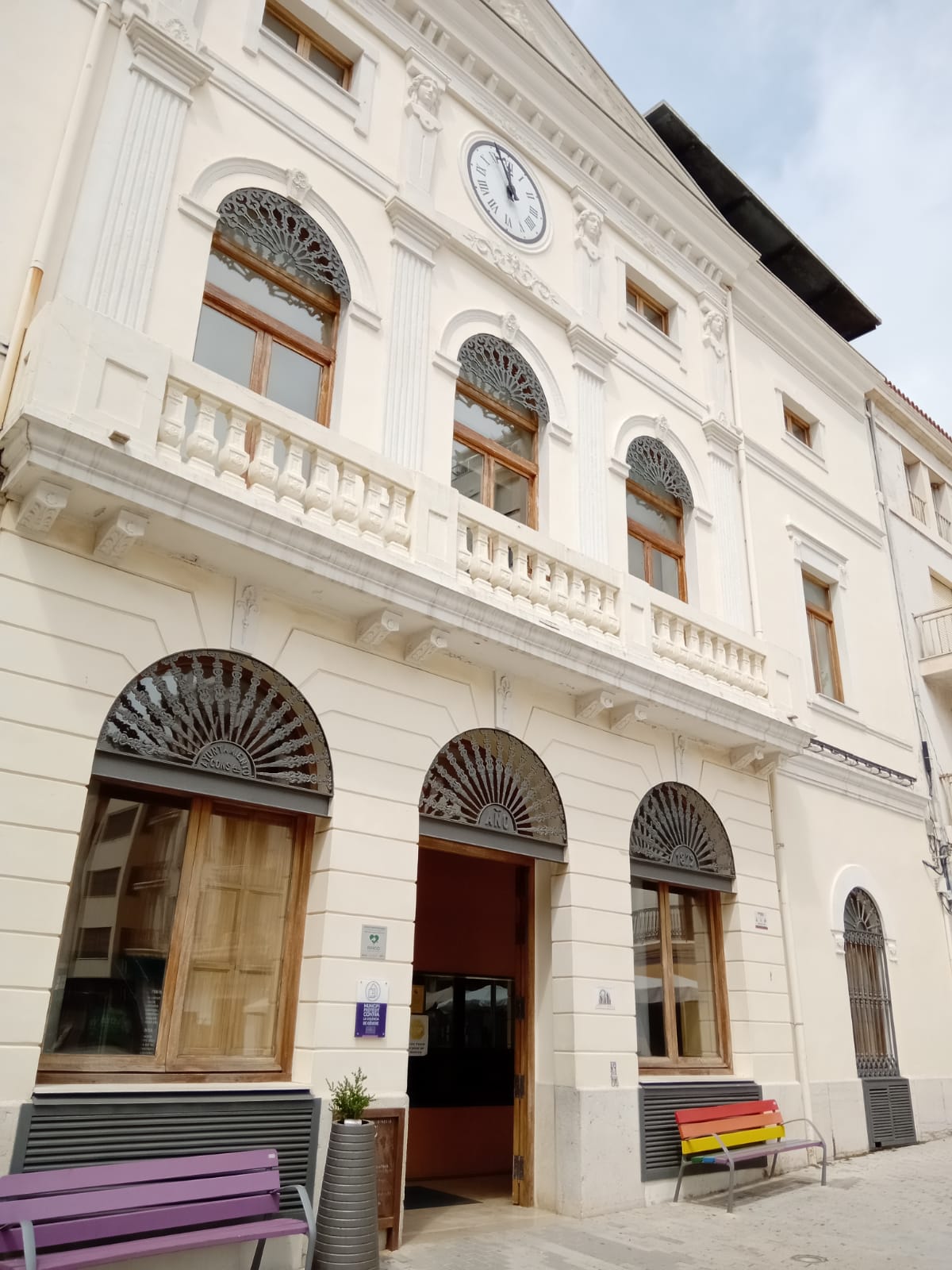 Ayuntamiento de Tavernes de la Valldigna.