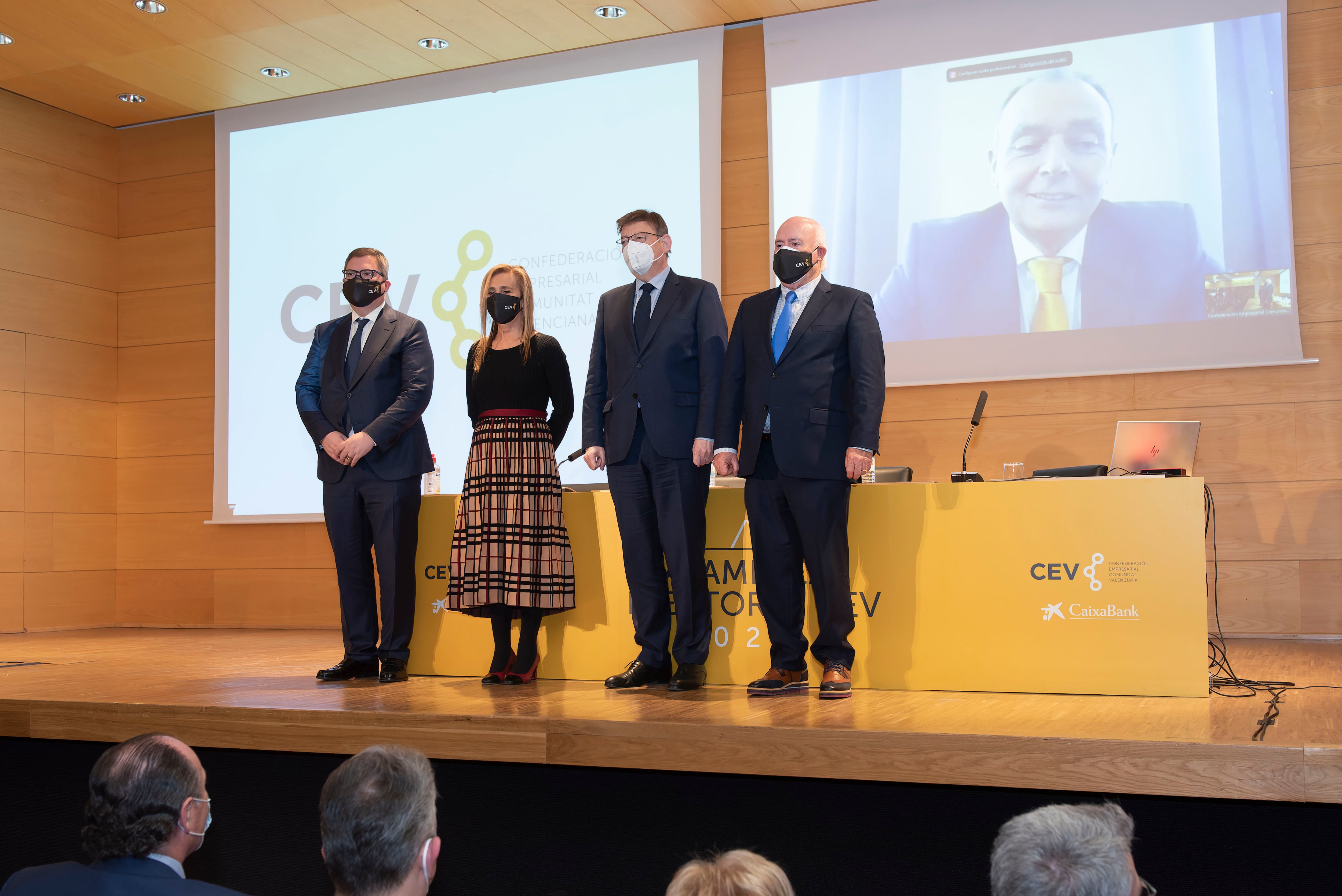 El nuevo presidente de CVE de Alicante, Joaquín Pérez(izq) junto a Ximo Puig y los presidentes de las CVE de Valencia y Castellón