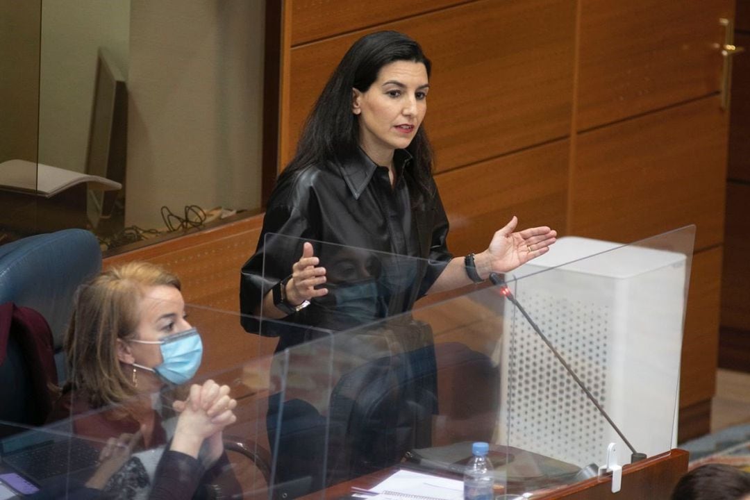 La portavoz de Vox en la Asamblea de Madrid, Rocío Monasterio, durante el Pleno de la Asamblea de Madrid de este jueves.