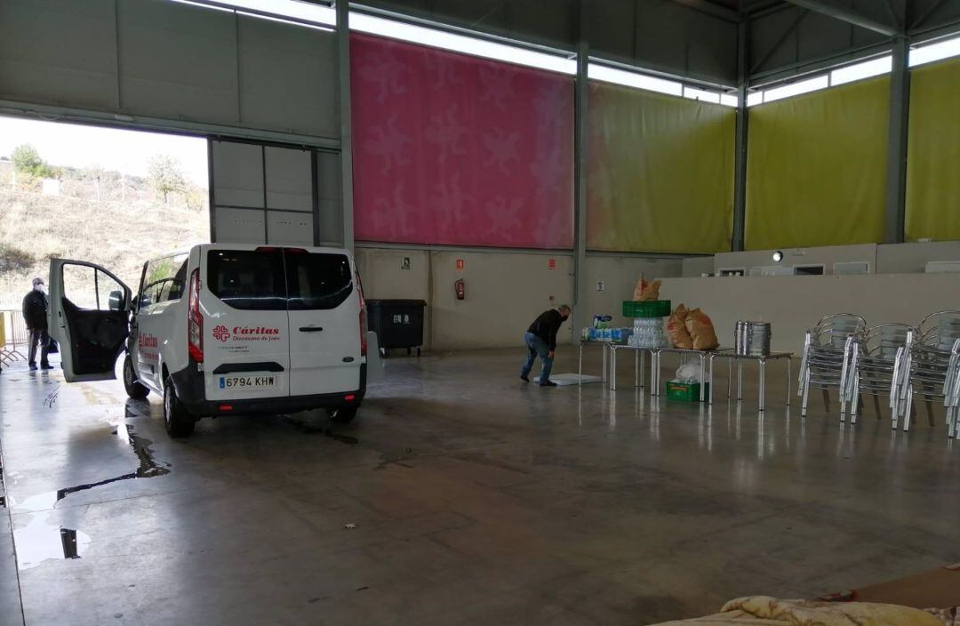 El Jaén Arena se ha vaciado y desde este momento servirá para las comidas diarias a temporeros