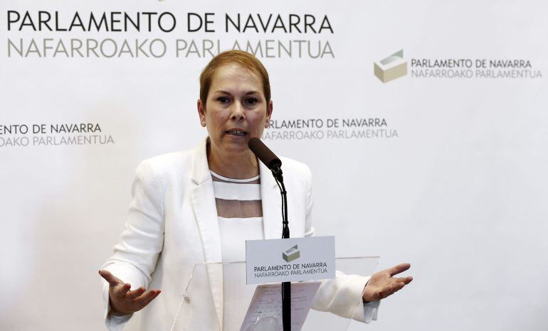 La candidata de Geroa Bai a la presidencia del Gobierno de Navarra, Uxue Barkos, en una rueda de prensa. EFE/Jesús Diges