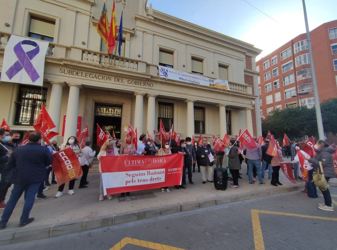 El Área Pública de Comisiones Obreras se concentra en Castelló para exigir la mejora de los servicios públicos