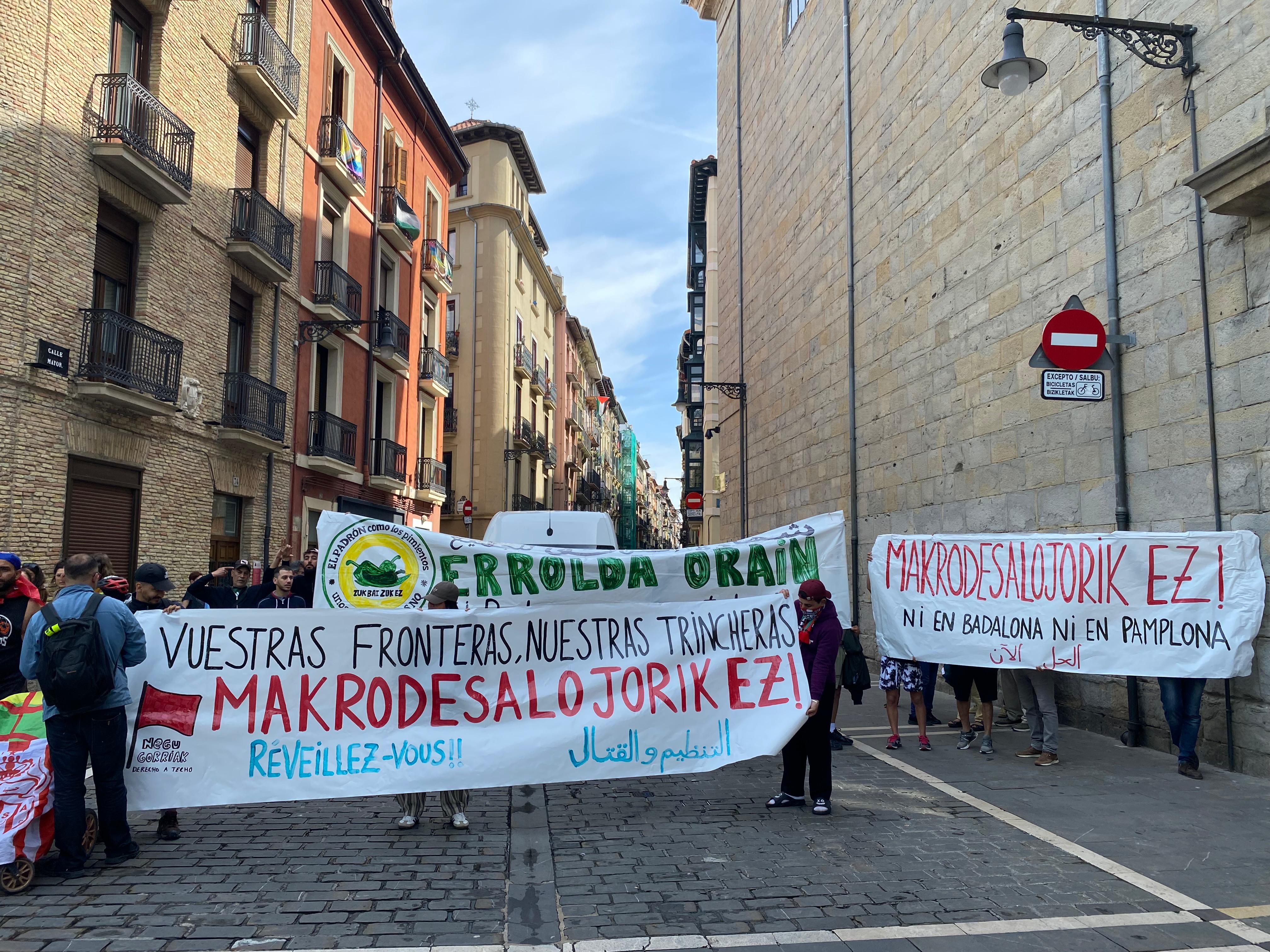 Manifestación en Pamplona por el desalojo del antiguo convento de Aranzadi