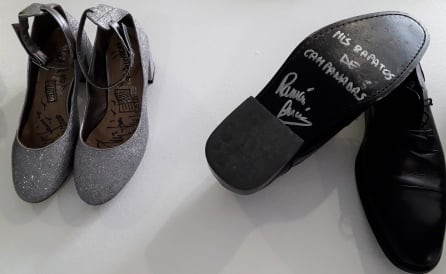 Los zapatos de Ramontxu y de Mª Jesús y su acordeón forman parte de la exposición que se inaugura este miércoles en el Museo del Calzado de Elda.
