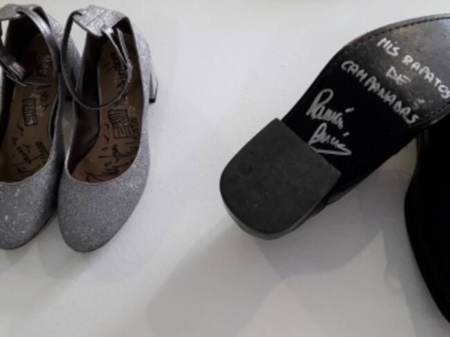 Los zapatos de Ramontxu y de Mª Jesús y su acordeón forman parte de la exposición que se inaugura este miércoles en el Museo del Calzado de Elda.