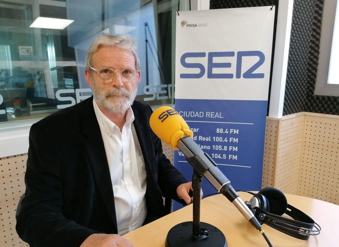 Enrique Díez Barra, en los estudios de SER Ciudad Real