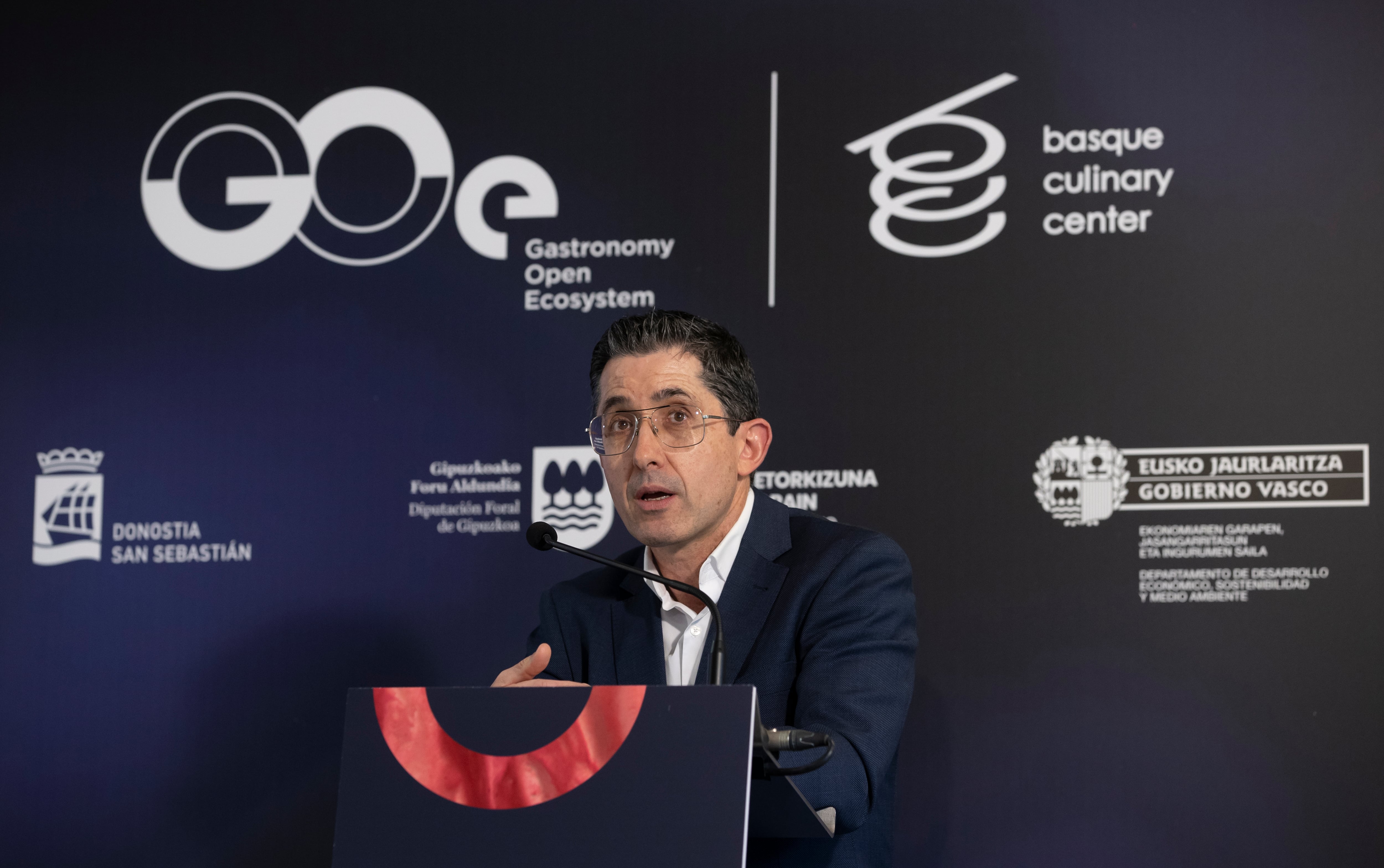 El director del Basque Culinary Center, Jose Mari Aizega, ha presentado este viernes la propuesta y el estudio de arquitectura ganador del concurso para diseñar el edificio GOe (Gastronomy Open Ecosystem).