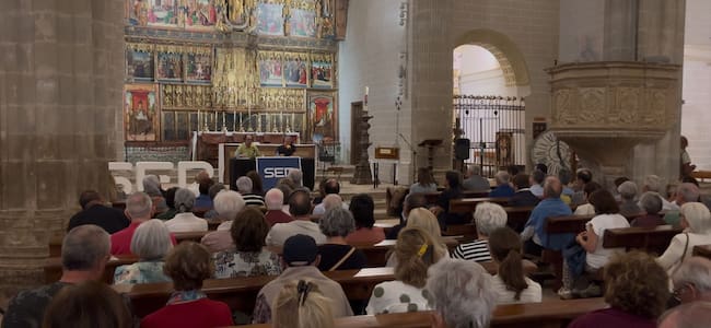 Público en la grabación de SER Historia en Bolea