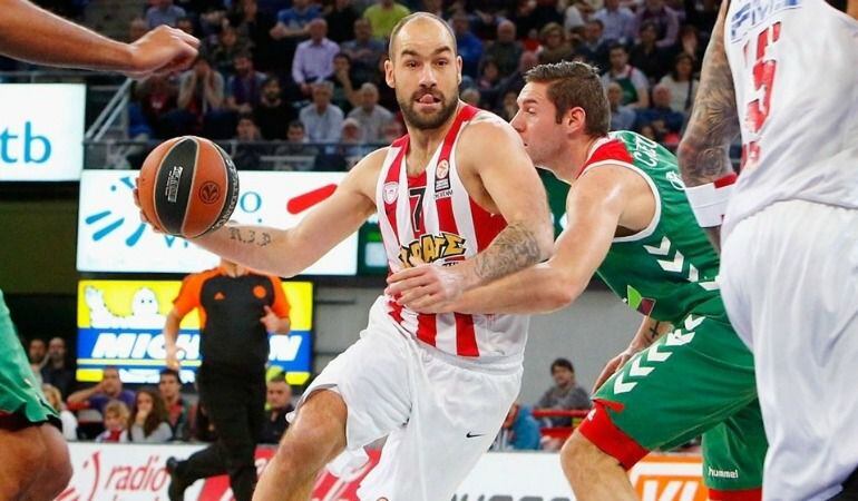 Spanoulis supera a Causeur en el partido del Buesa Arena.