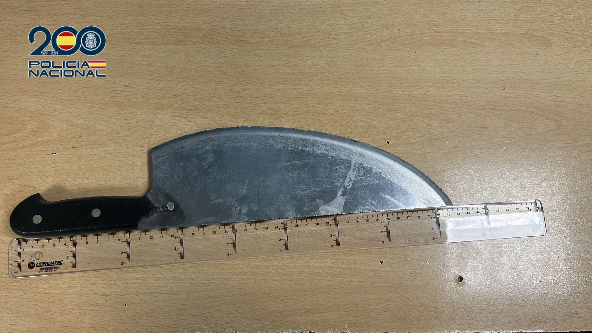 El ganivet era de grans dimensions