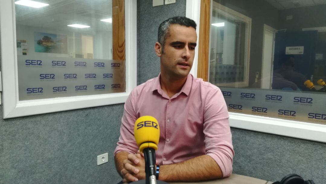 Alexis Tejera, alcalde de San Bartolomé en los estudios de SER Lanzarote.