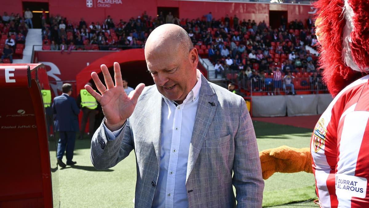 Mel, abatido: “Encajando 70 goles tienes que descender sí o sí”