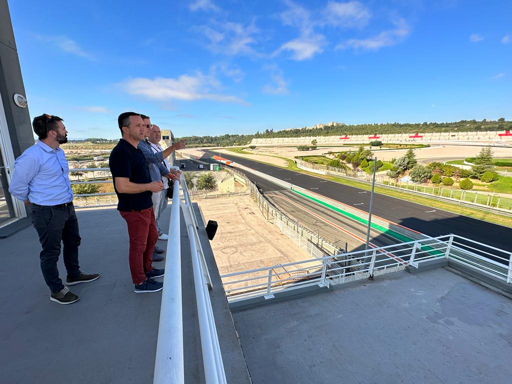 Equipo de gobierno del ayuntamiento de Canals en Circuito Ricardo Tormo