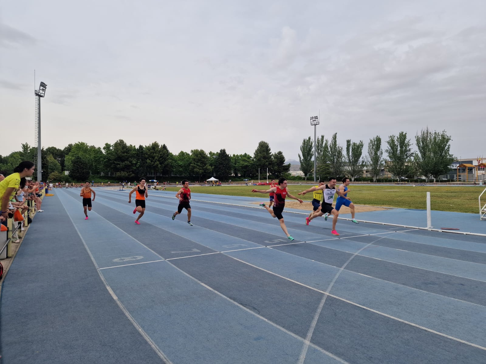 Memorial Javier Camarón de atletismo en Huesca