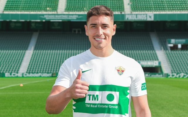 Ezequiel Ponce llegó al Elche en el mercado de invierno de la Liga 2021-2022