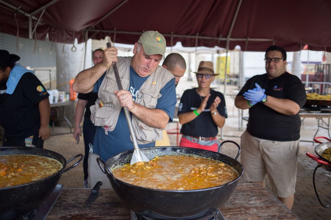 José Andrés fundó World Central Kitchen para atender a los afectados del terremoto de Haití.