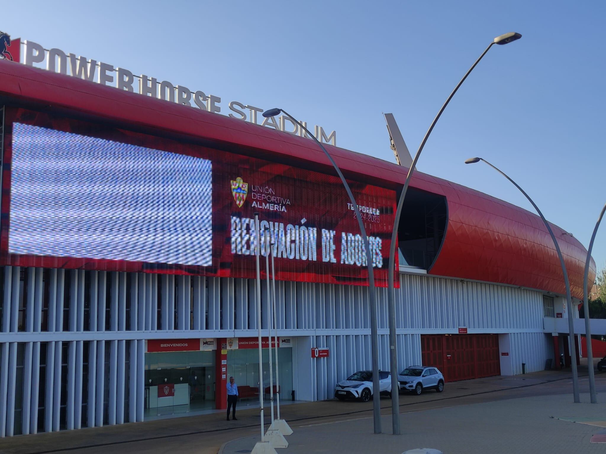 El Mediterráneo espera a los últimos rezagados para renovar el abono rojiblanco.