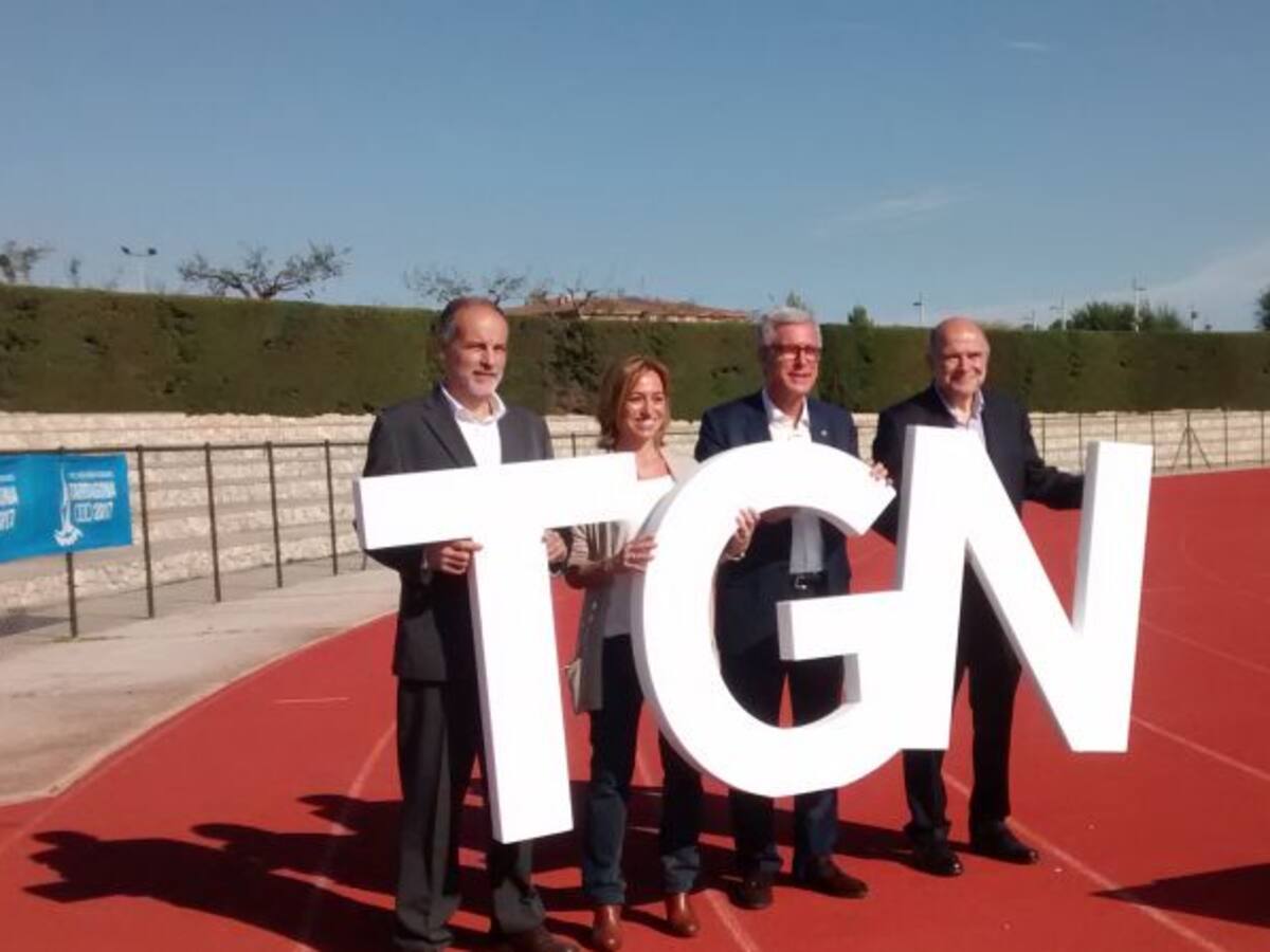 Chacón beneeix la llista territorial del PSC i obvia les tensions per encapçalar-la