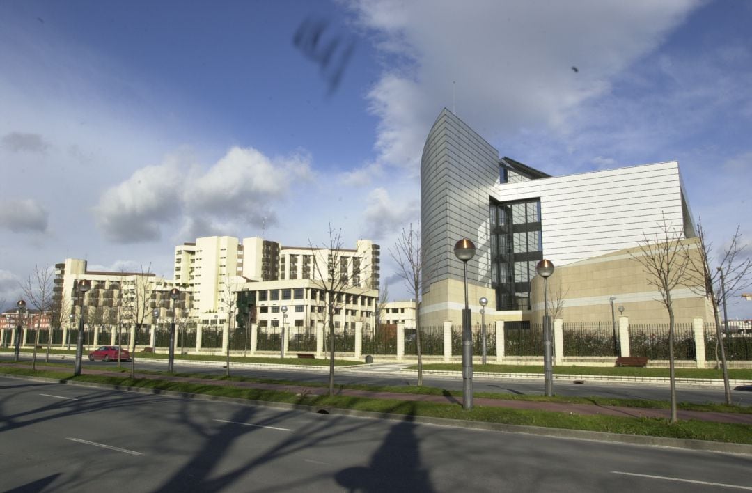 El suceso se produjo en el edificio antiguo de la sede central del Gobierno vasco en Vitoria