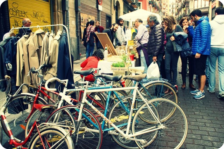 Mercadillo el 2 de mayo en Bilbao La Vieja