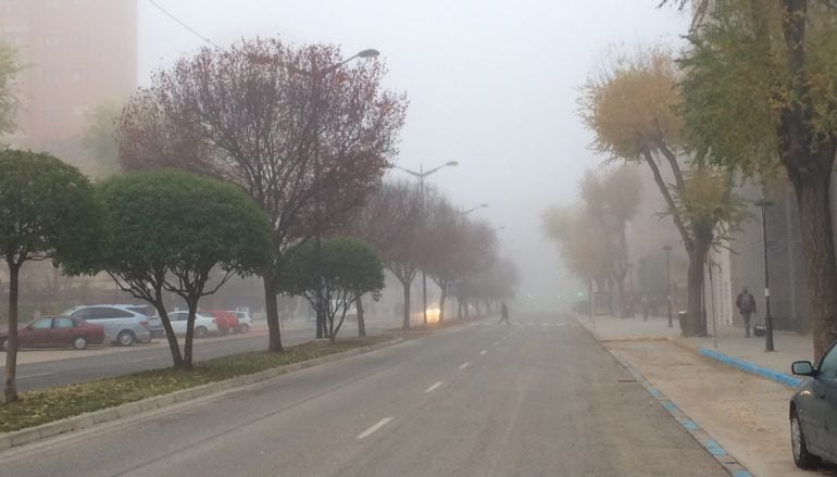 La avenida de la Estación en Albacete capital no ha escapado esta mañana a la niebla