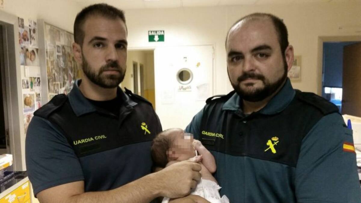 Detenida la madre del bebé arrojado a un contenedor en Mejorada del Campo