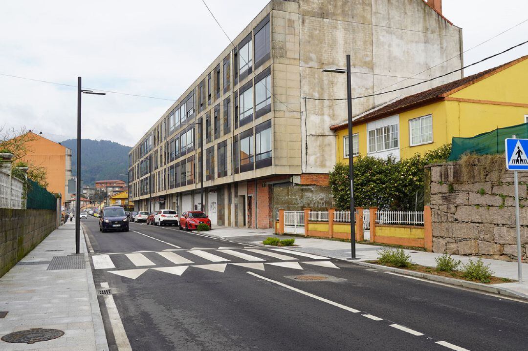 Calle Colón de Tui tras las obras de humanización.