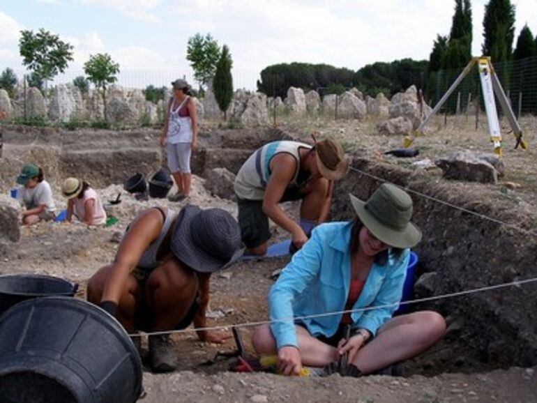 Una de las imágenes de las excavaciones en el yacimiento ribereño.