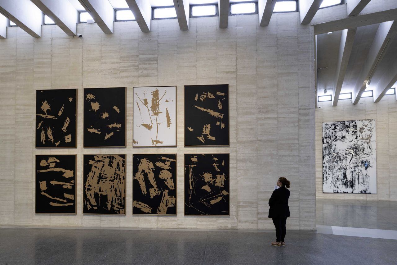 Vista de la exposición Estación total, de Secundino Hernández en el MUSAC