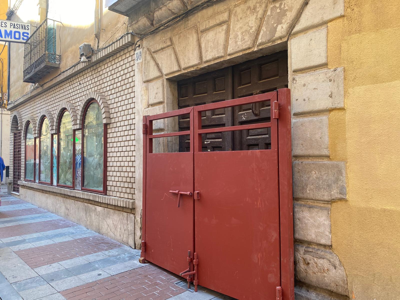 Portal protegido en el recorrido del encierro