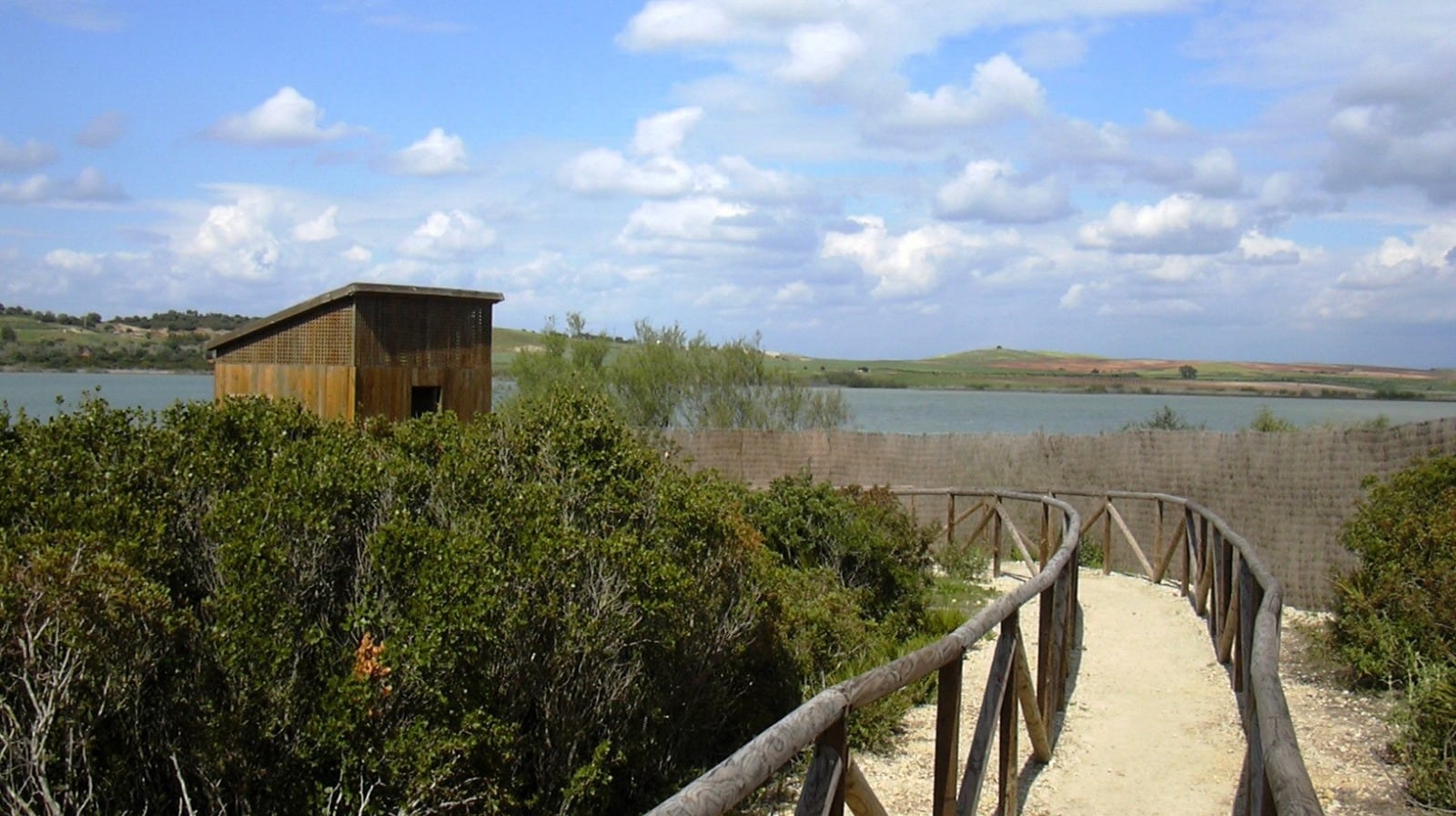 Recorrido por la Laguna de Medina