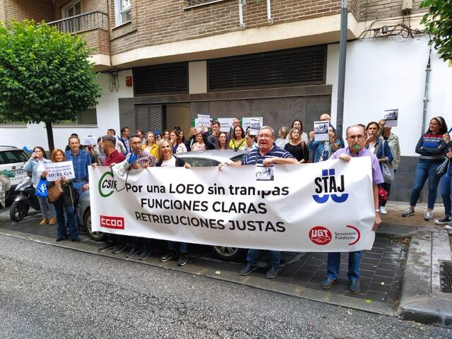 Nueva concentración de los funcionarios de Justicia en Jaén tras la reunión con el Ministerio.