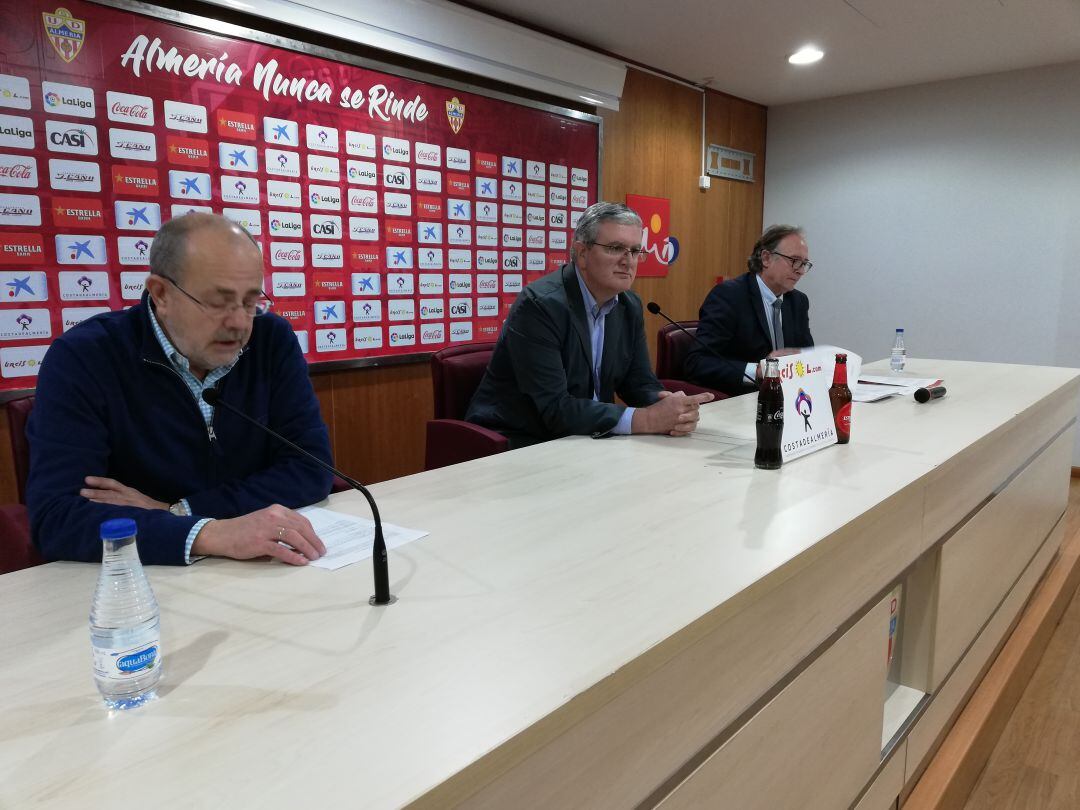 Blanco, Bonillo y Teruel en la Junta de Accionistas.