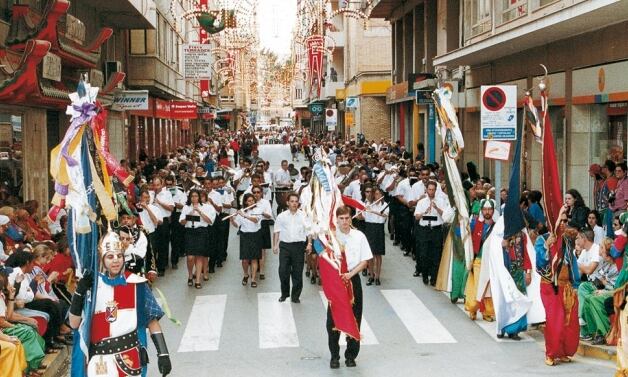 La AMCE Santa Cecilia de Elda participa en las diferentes fiestas eldenses
