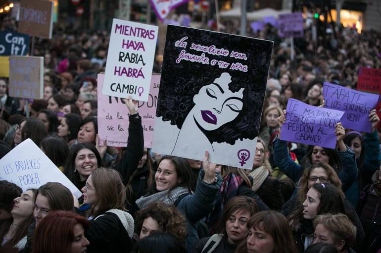 Manifestación en el Paseo de Gracia por la Huelga del 8 de marzo