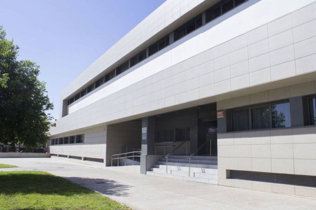 Fachada de la residencia de mayores La Marquesa, en Jerez