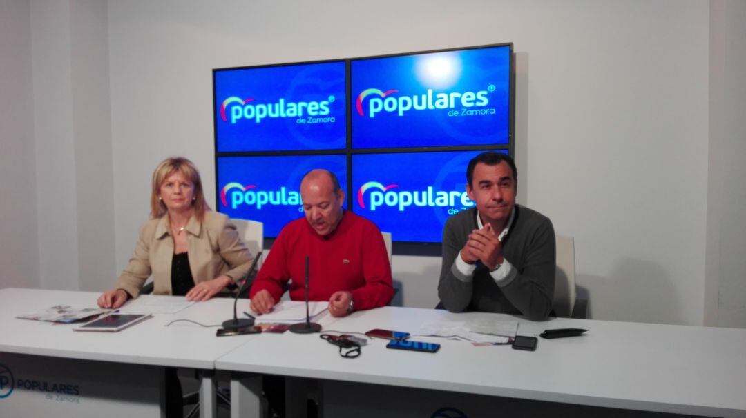 Los candidatos Elvira Velasco, José María Barrios y Fernando Martínez Maíllo este sábado durante la presentación del Programa Electoral