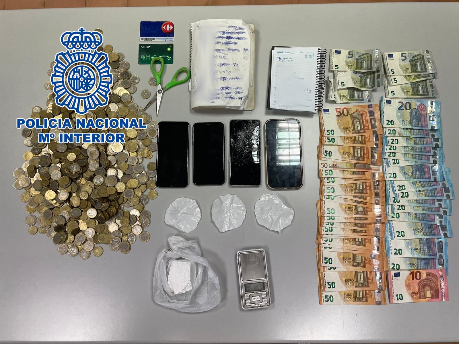 Material incautado en Andújar.