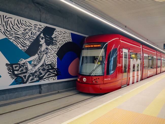Así son los murales de la estación de Russafa en la nueva Línea 10 de Metrovalencia.