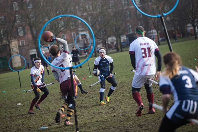 Momento de un partido de &#039;quidditch&#039;.