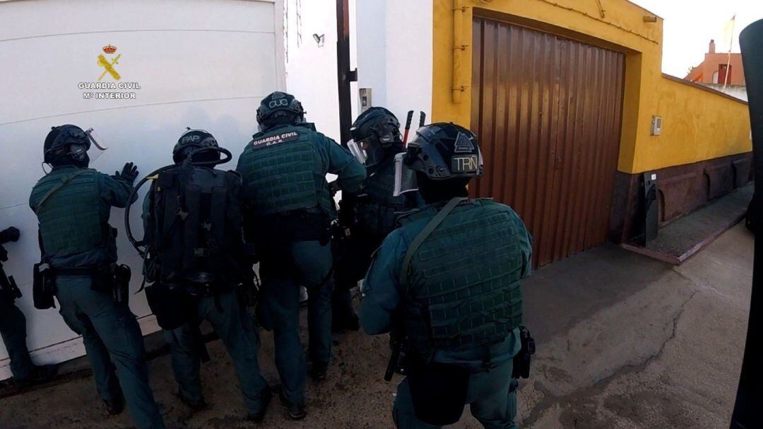 En la operación &quot;pólvora&quot; de la Guardia Civil han intervenido más de 300 agentes