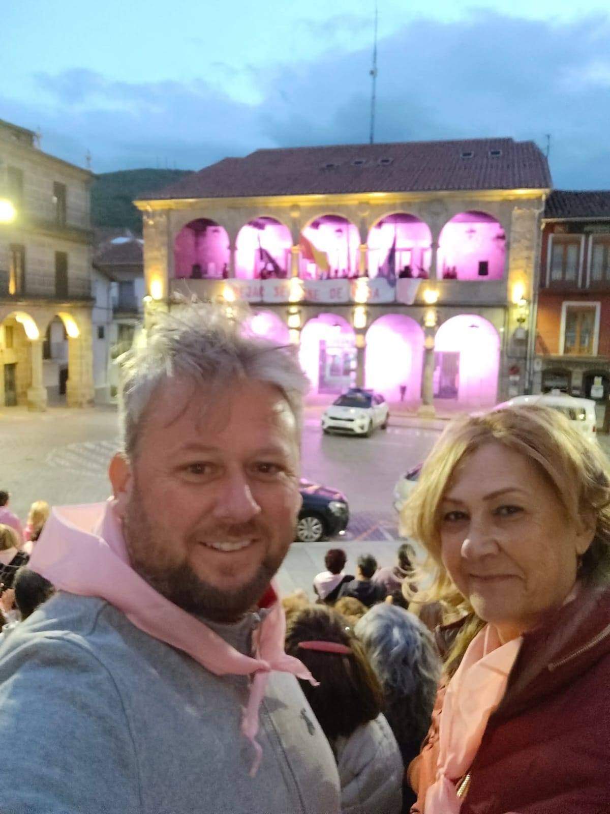 Los concejales del grupo municipal Vox en el Ayuntamiento de Béjar,  Jonathan Sánchez y Puri Pozo (Foto Facebook VOX)