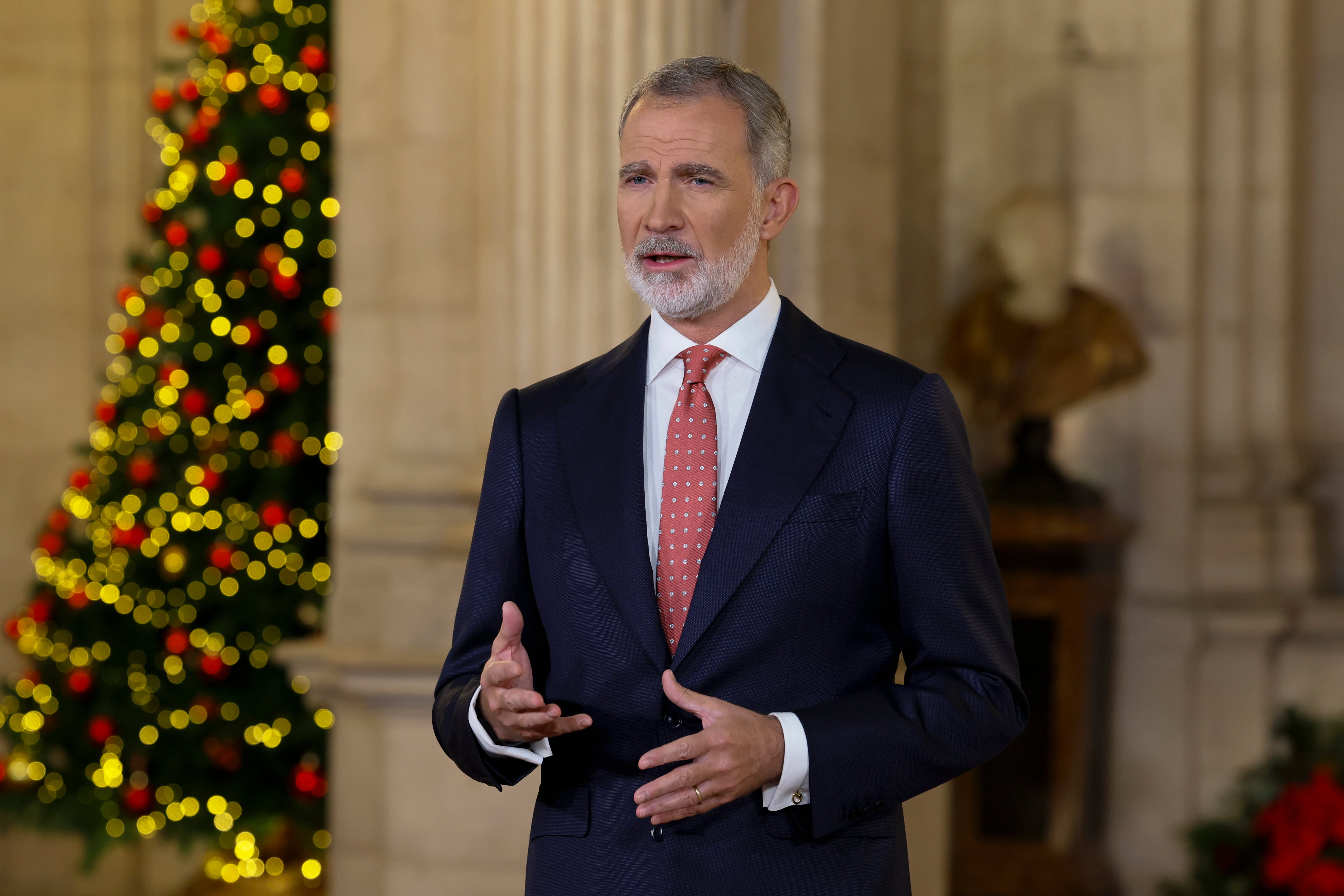 El rey Felipe VI pronuncia el tradicional mensaje de Nochebuena en el que hace balance del año.